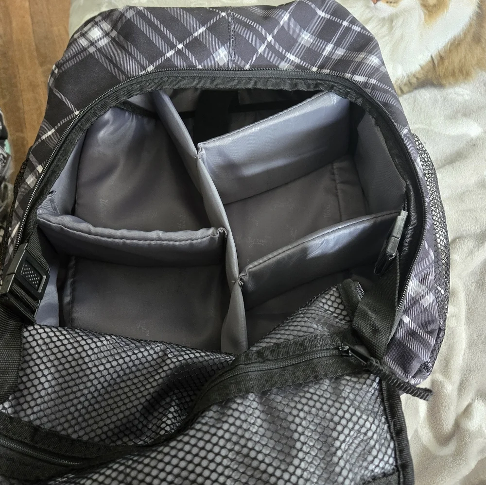 Thirty One Camera Bag - Picture 3 of 4